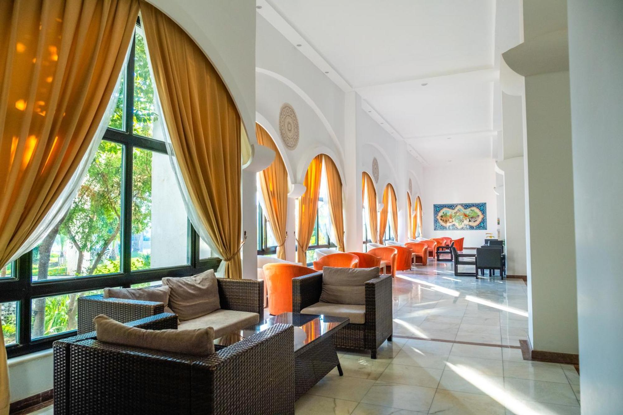 Sural Hotel Side Exterior photo