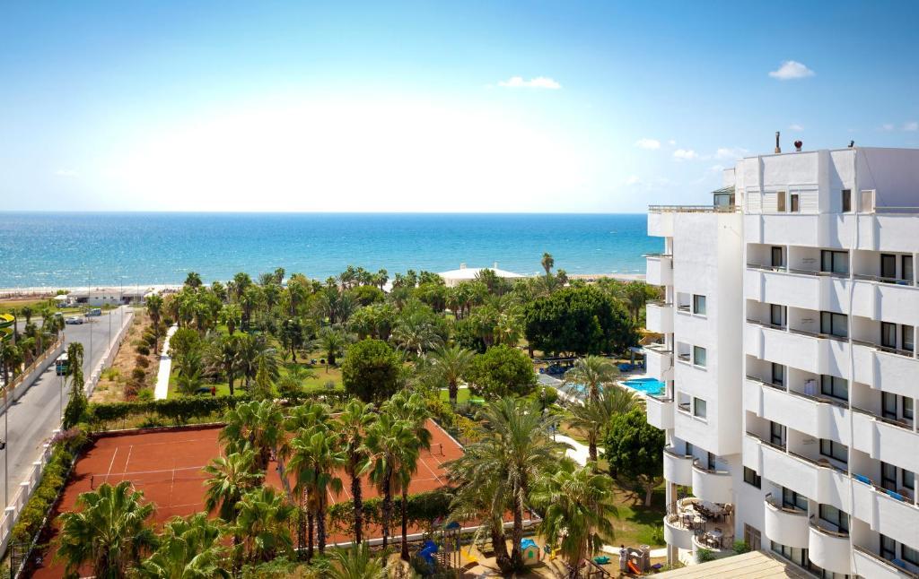 Sural Hotel Side Exterior photo